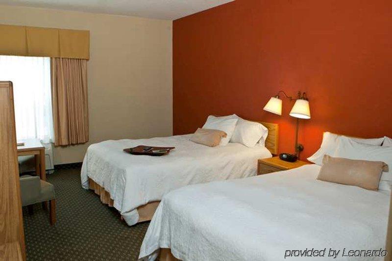 Hampton Inn Shawnee Room photo