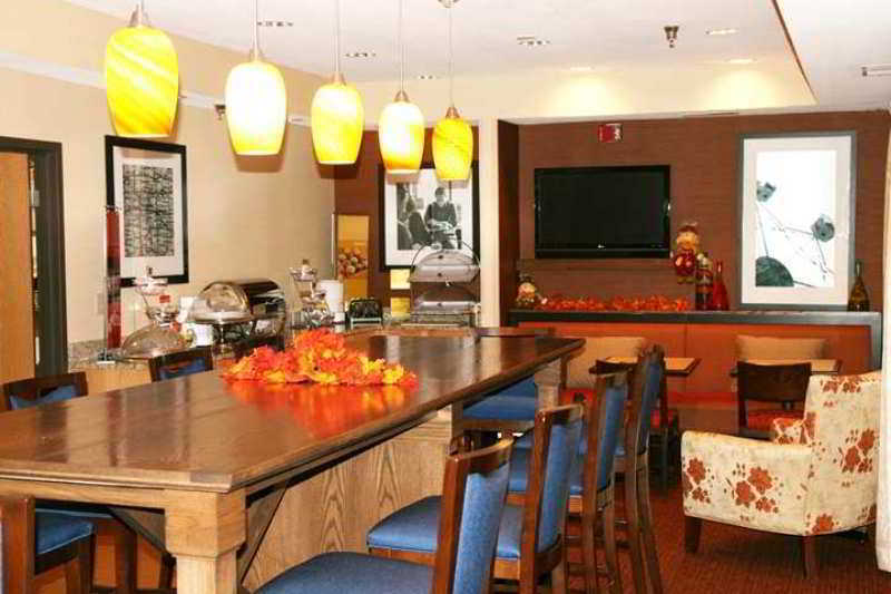 Hampton Inn Shawnee Restaurant photo